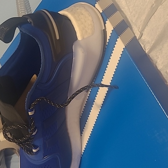 Adidas NMD V3 - Picture 7 of 10